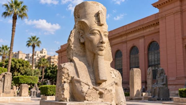 Top 5 raisons qui font d'Akhenaton un pharaon innovant